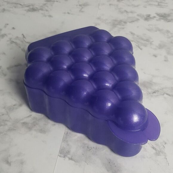 Tupperware Purple Grape Container - Picture 1 of 7